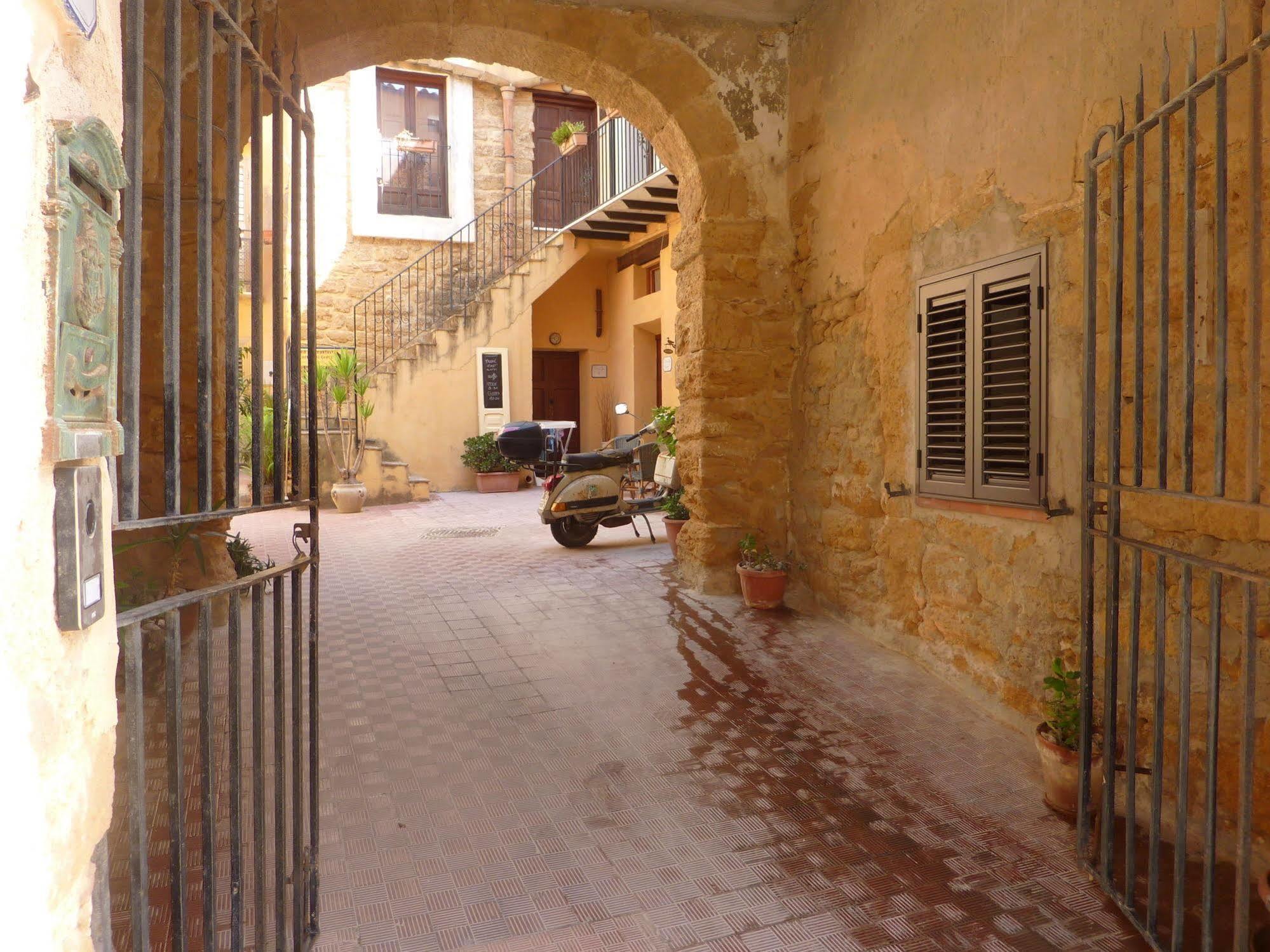Corte Dei Greci Bed & Breakfast Agrigento Exterior photo